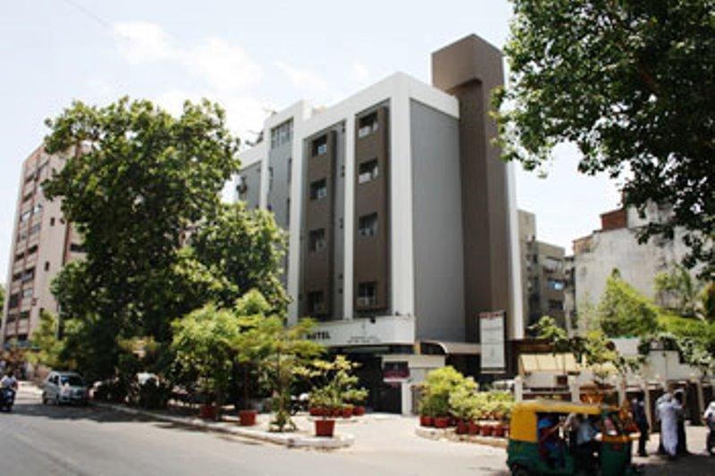Hotel Dudawat Ahmedabad Exterior photo
