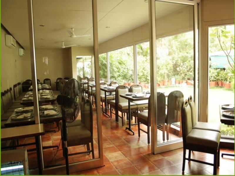 Hotel Dudawat Ahmedabad Exterior photo